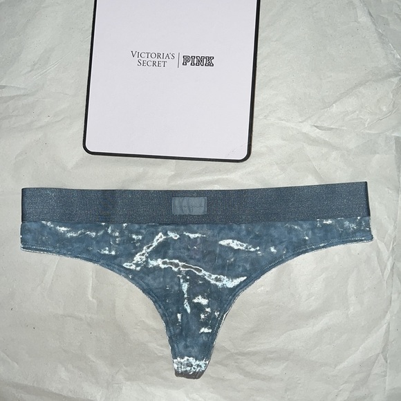 (L) UNISEX Victoria’s Secret Velvet Thong Underwear - Picture 1 of 12